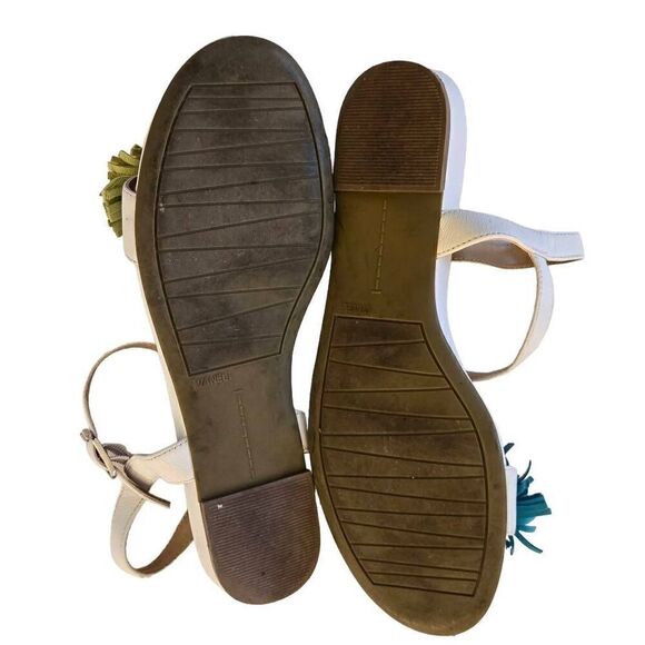 Vaneli Womens White Multicolor Fringe Low Sandals Size 7 - Picture 3 of 10